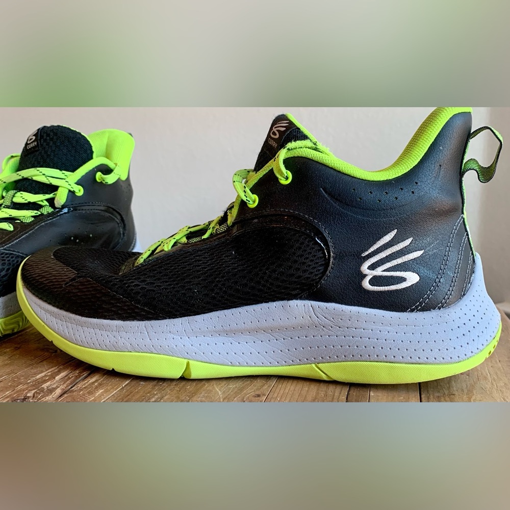 Curry 3Z6 Under Armour Basketball Shoes, Men Size 10 Black, Grey, Electric Green